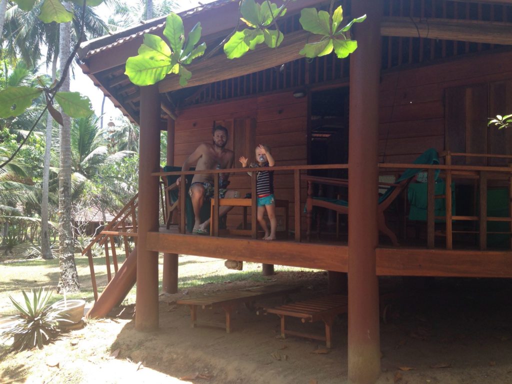 Ons houten hutje aan het strand in Tangalle