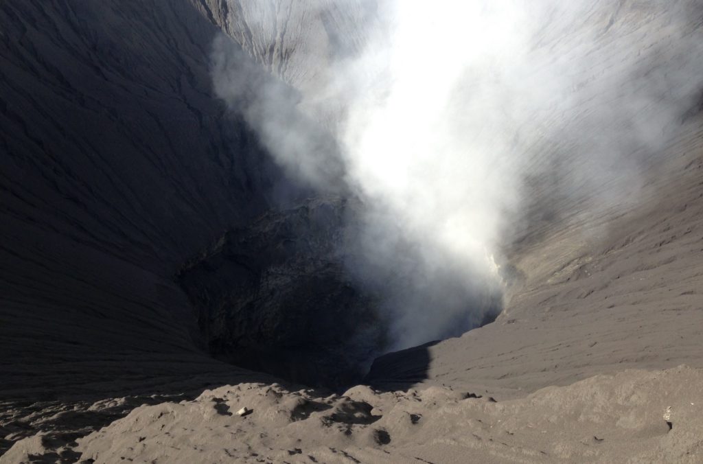 Bromo vulkaan tips: zorg voor een rugdrager