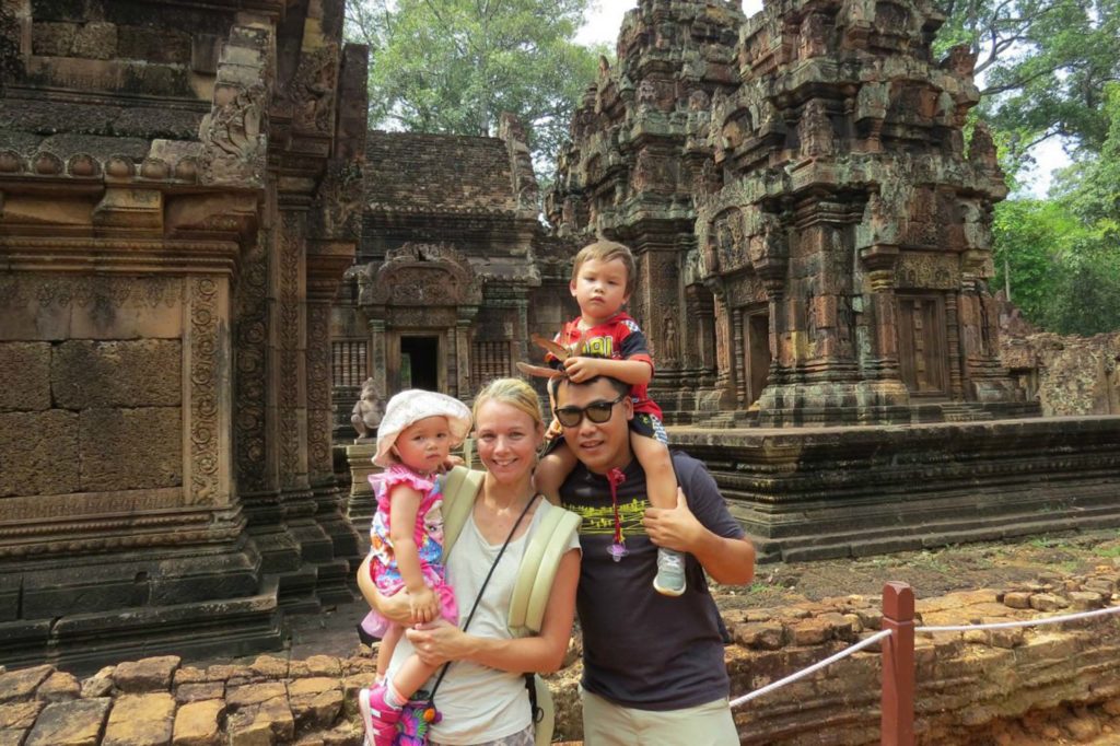 Dit gezin maakte een lange reis met kinderen door Azië.