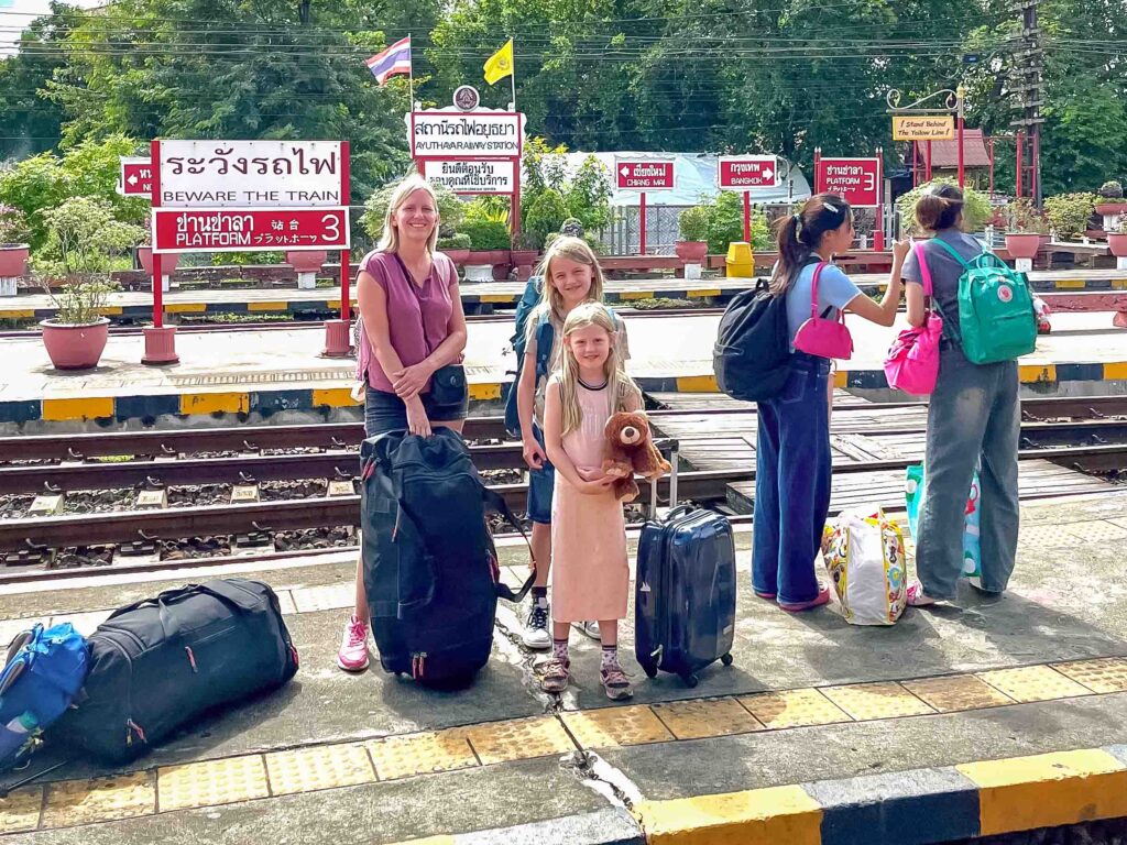 Met de trein door Thailand met kinderen