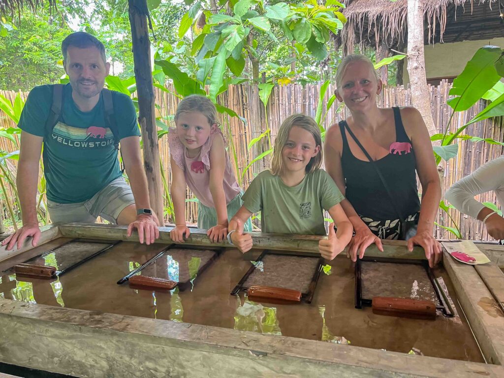 Poopoopaperpark is het leukste om te doen in Chiang Mai met jonge kinderen